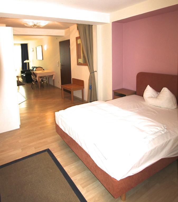 Apartmenthaus Alt Graz Dusseldorf Ruang foto