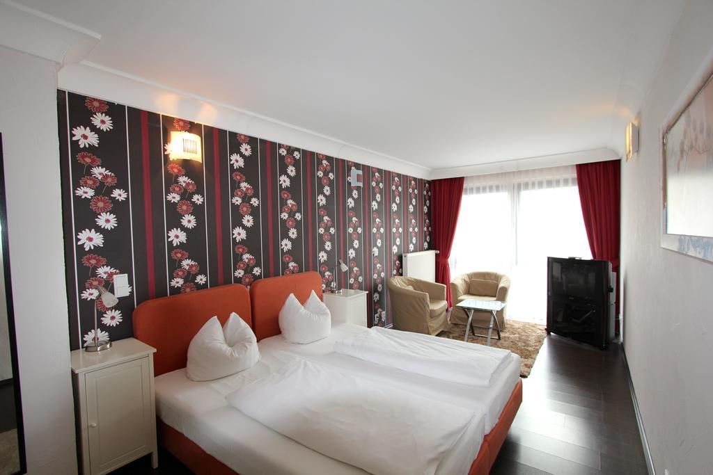 Apartmenthaus Alt Graz Dusseldorf Ruang foto